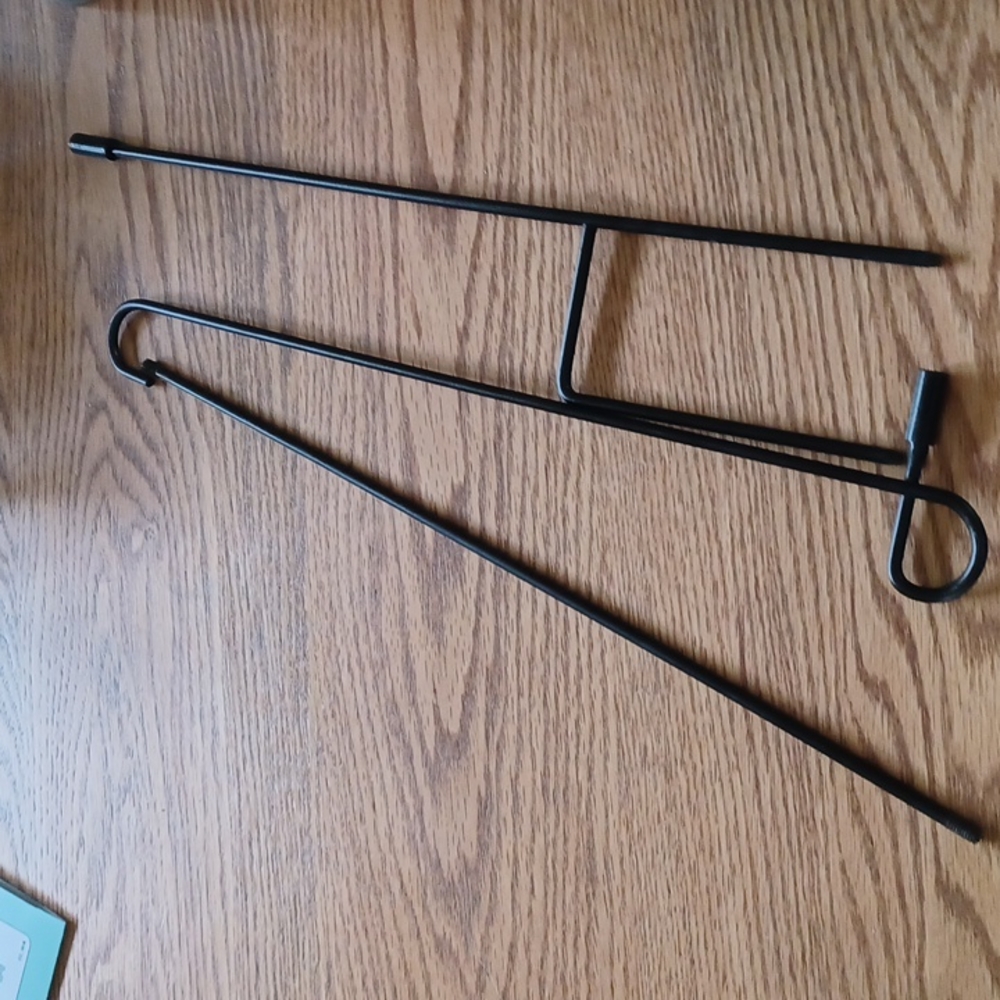 Flag pole - Picture 4 of 4